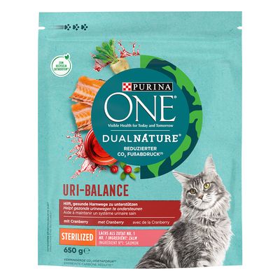 Purina ONE Dual Nature Sterilised łosoś z żurawiną adult 650 g